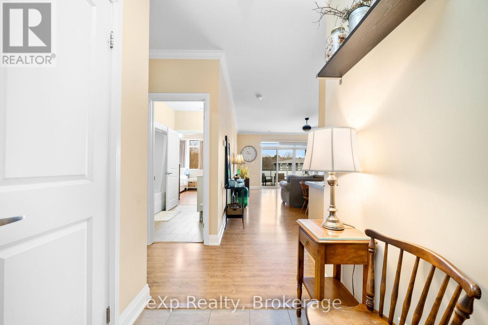 #302 20A SILVER BIRCH COURT - 7