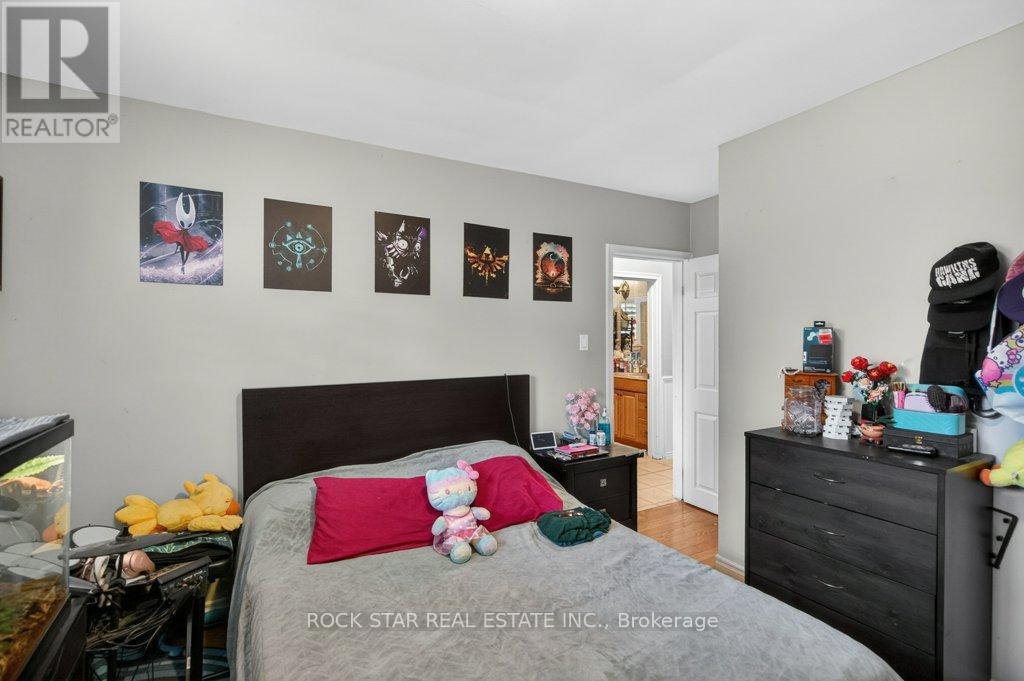 40 MAYFLOWER AVENUE - 11
