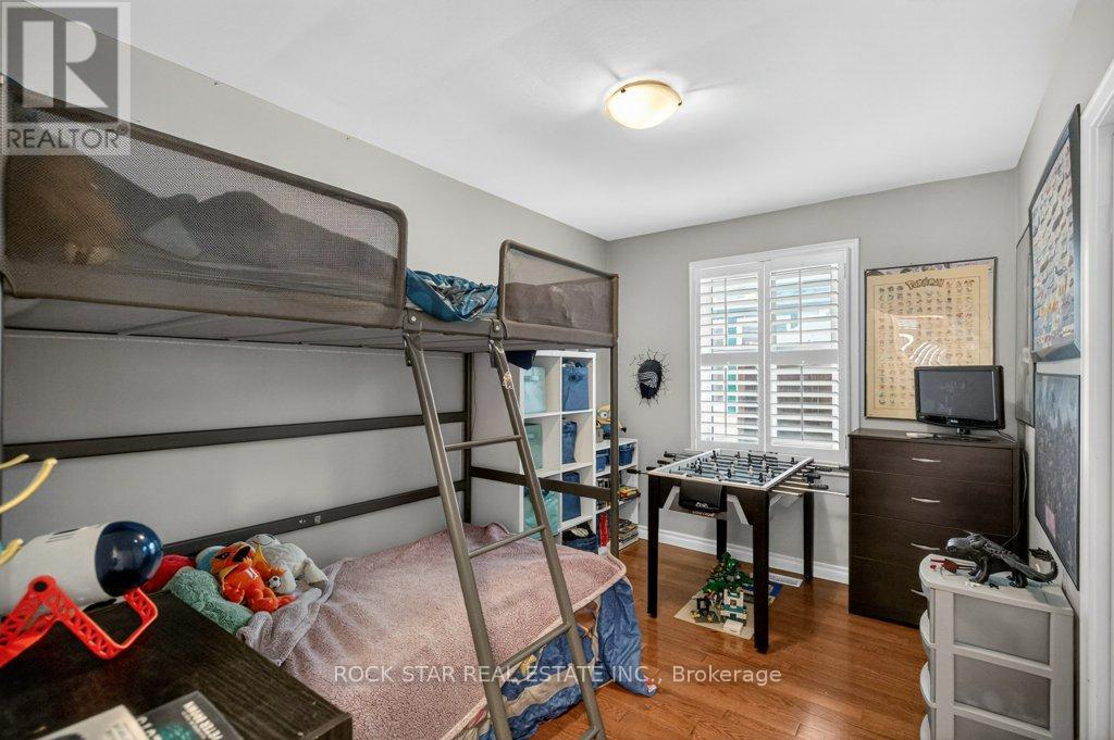 40 MAYFLOWER AVENUE - 13