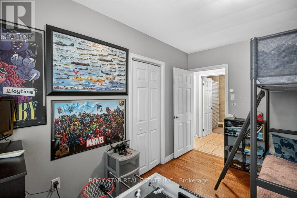 40 MAYFLOWER AVENUE - 14