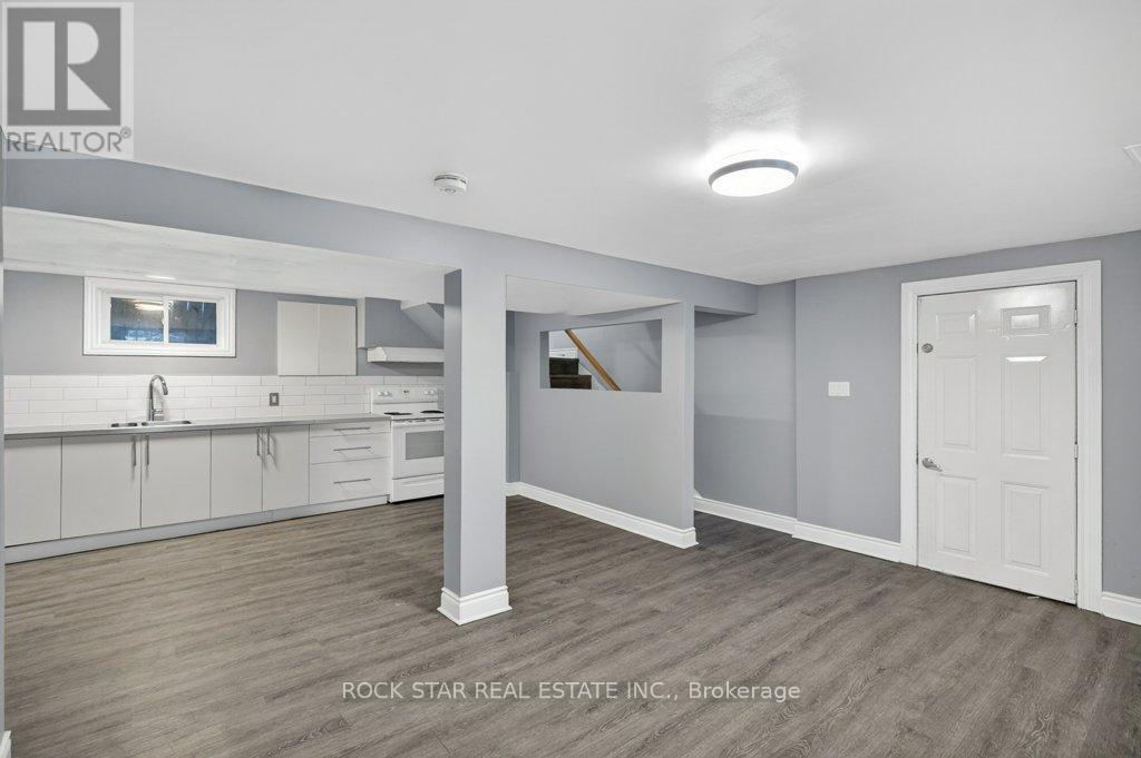 40 MAYFLOWER AVENUE - 19