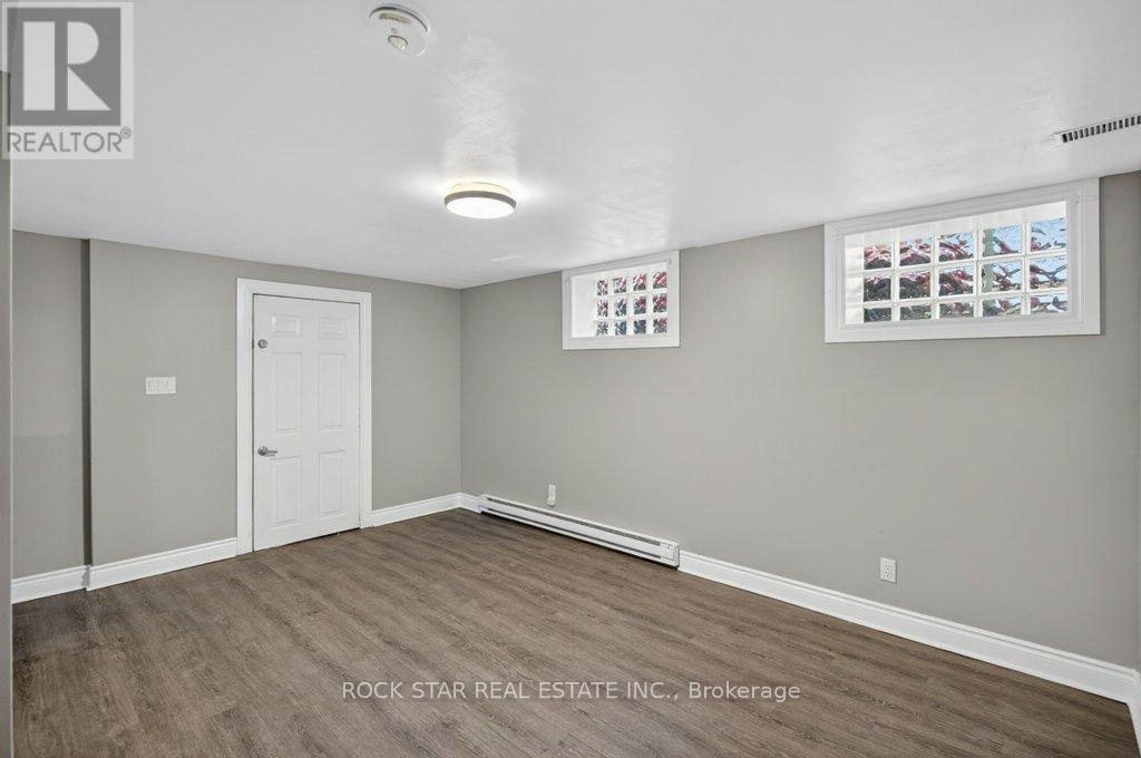 40 MAYFLOWER AVENUE - 20
