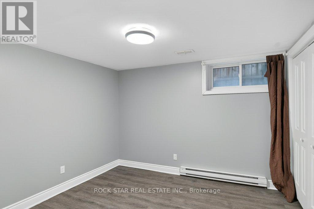 40 MAYFLOWER AVENUE - 27