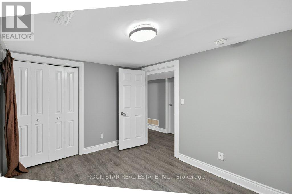 40 MAYFLOWER AVENUE - 28