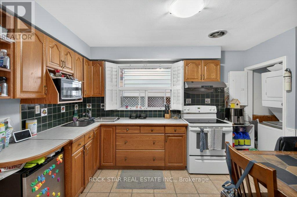40 MAYFLOWER AVENUE - 8