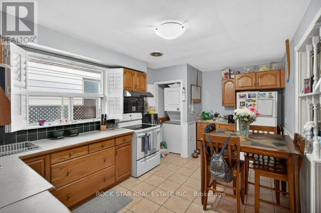 40 MAYFLOWER AVENUE - 9