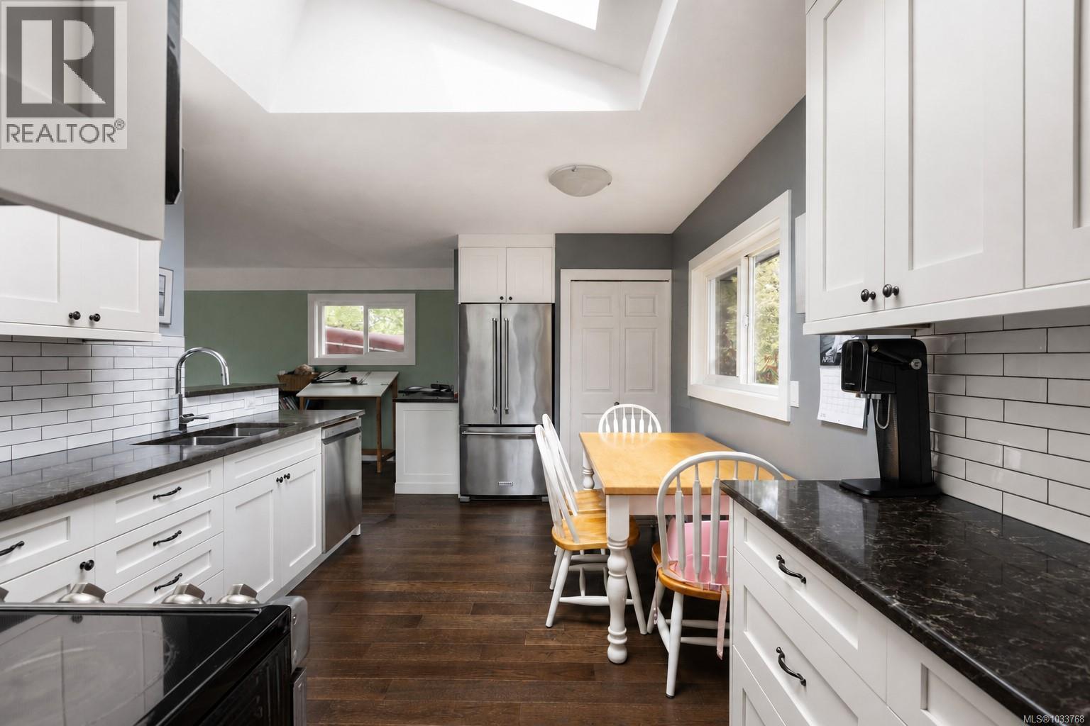 1233 Roy Rd - 9