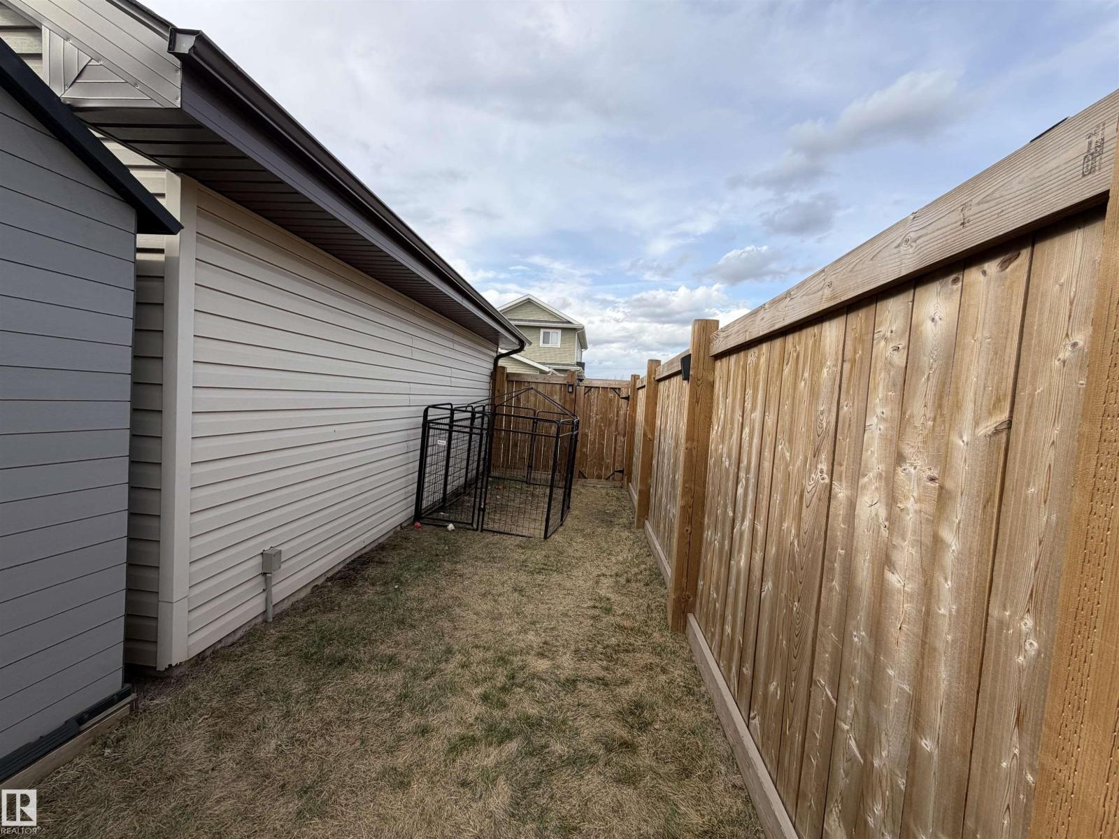 5204 4 AV SW, Edmonton