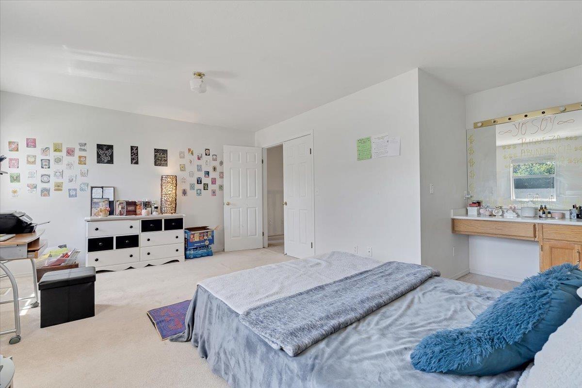 7 Bed, 4 Bath House for Sale in Surrey – 8648 140 STREET, Surrey - Image 7