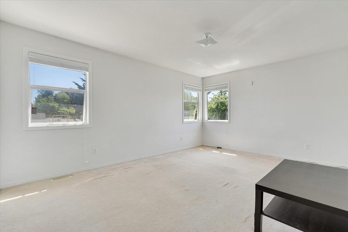 7 Bed, 4 Bath House for Sale in Surrey – 8648 140 STREET, Surrey - Image 19
