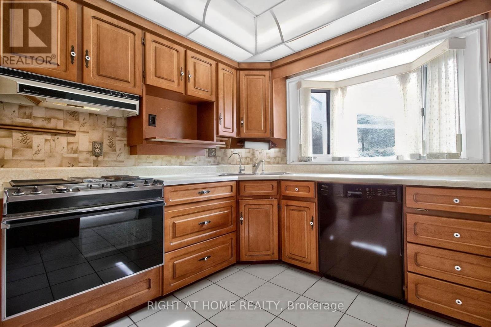 3626 FIELDGATE DRIVE - 10