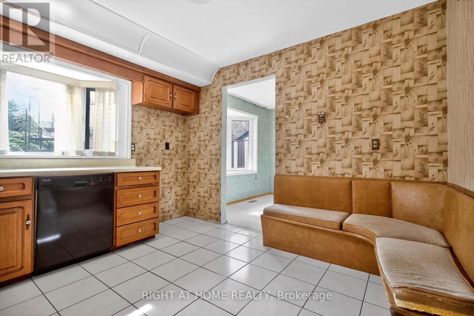 3626 FIELDGATE DRIVE - 12