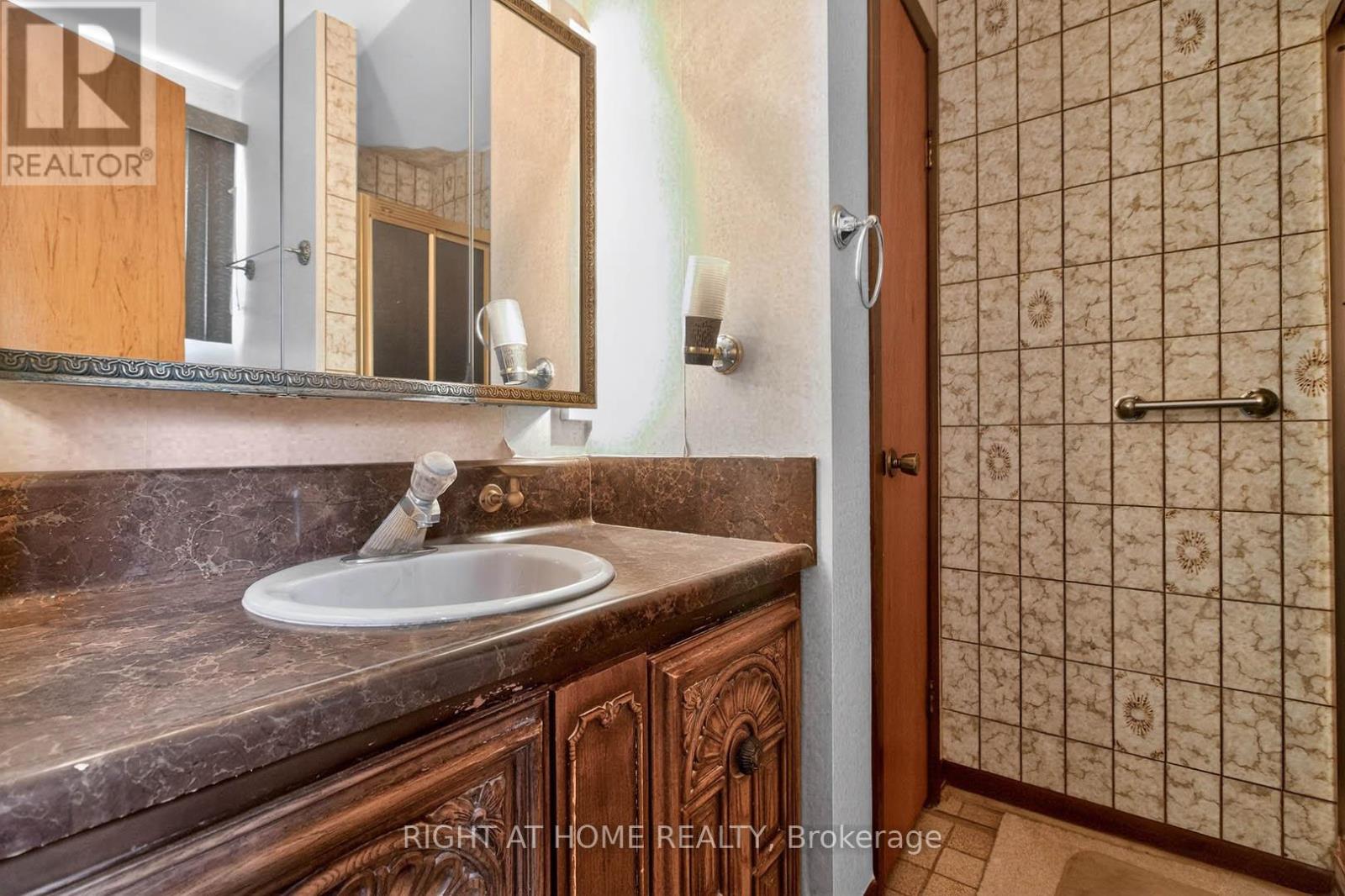 3626 FIELDGATE DRIVE - 20