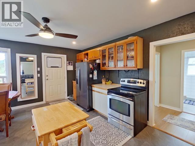 4973 QUEENS AVE, Powell River