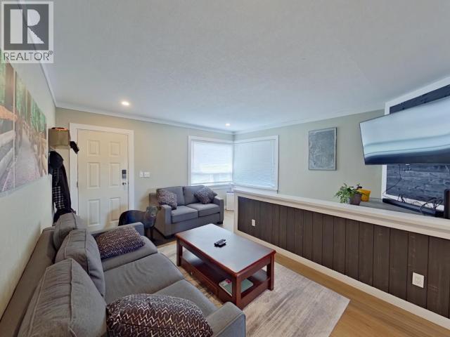 4973 QUEENS AVE, Powell River