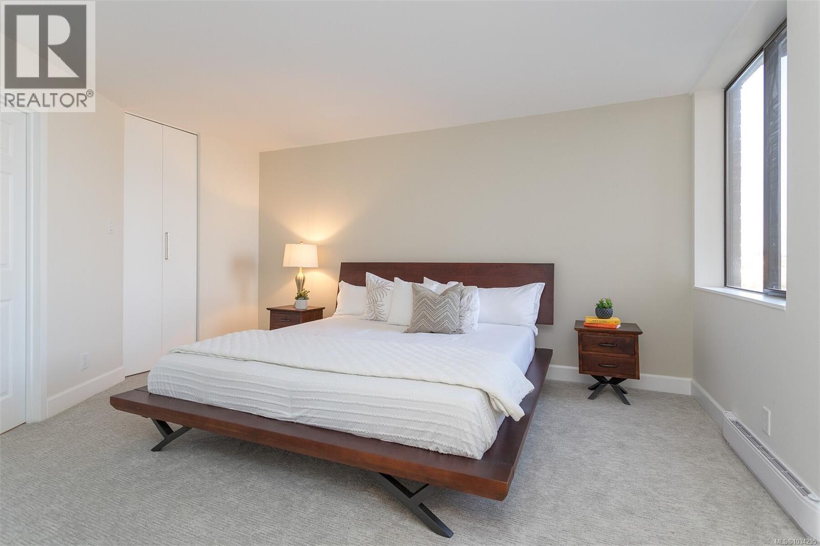 #807 225 Belleville St - 31