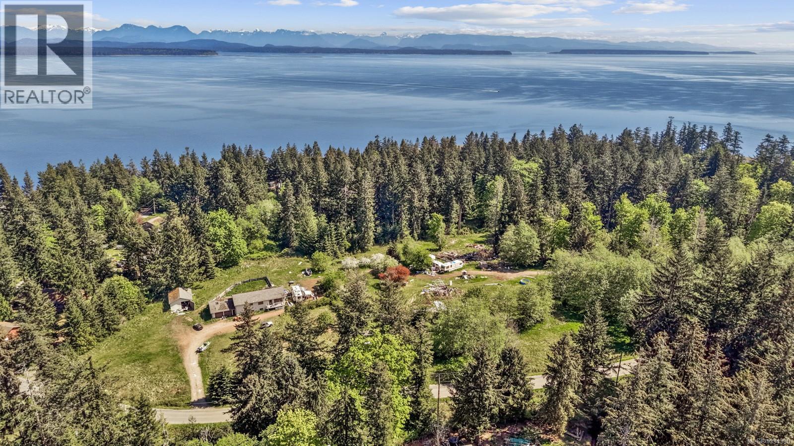 264 Sutil Rd, Quadra Island