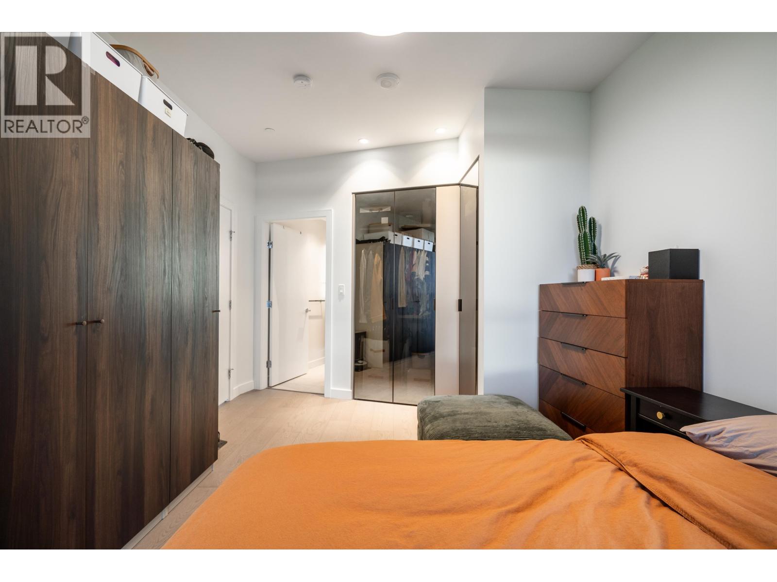 2406 1500 FERN STREET, North Vancouver