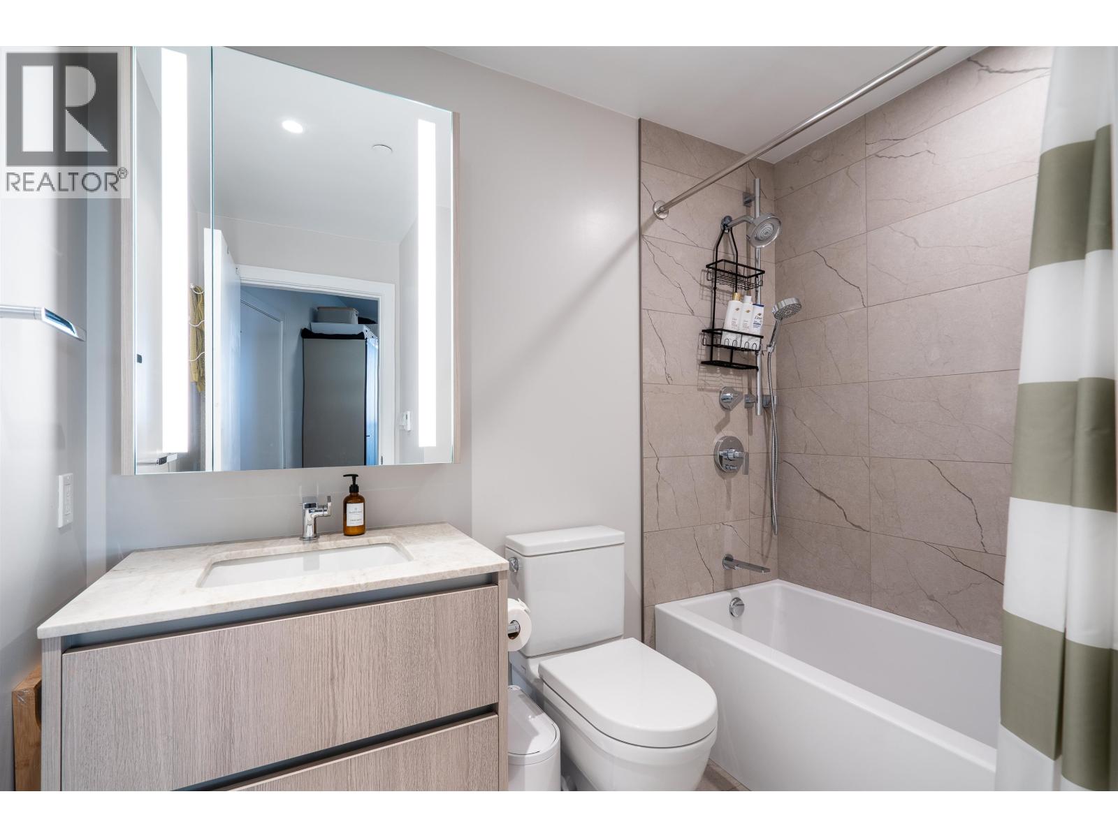2406 1500 FERN STREET, North Vancouver