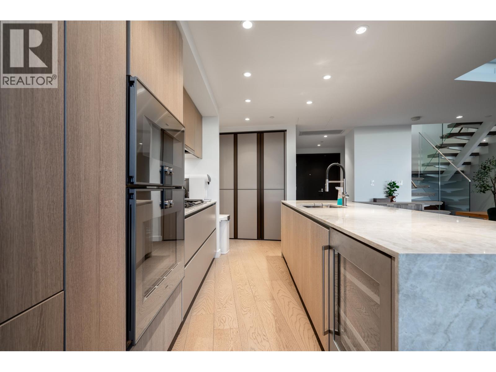 2406 1500 FERN STREET, North Vancouver