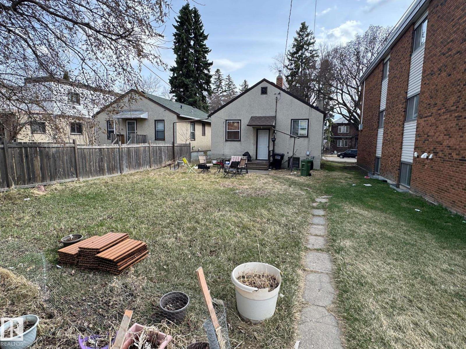 10708 UNIVERSITY AV NW, Edmonton