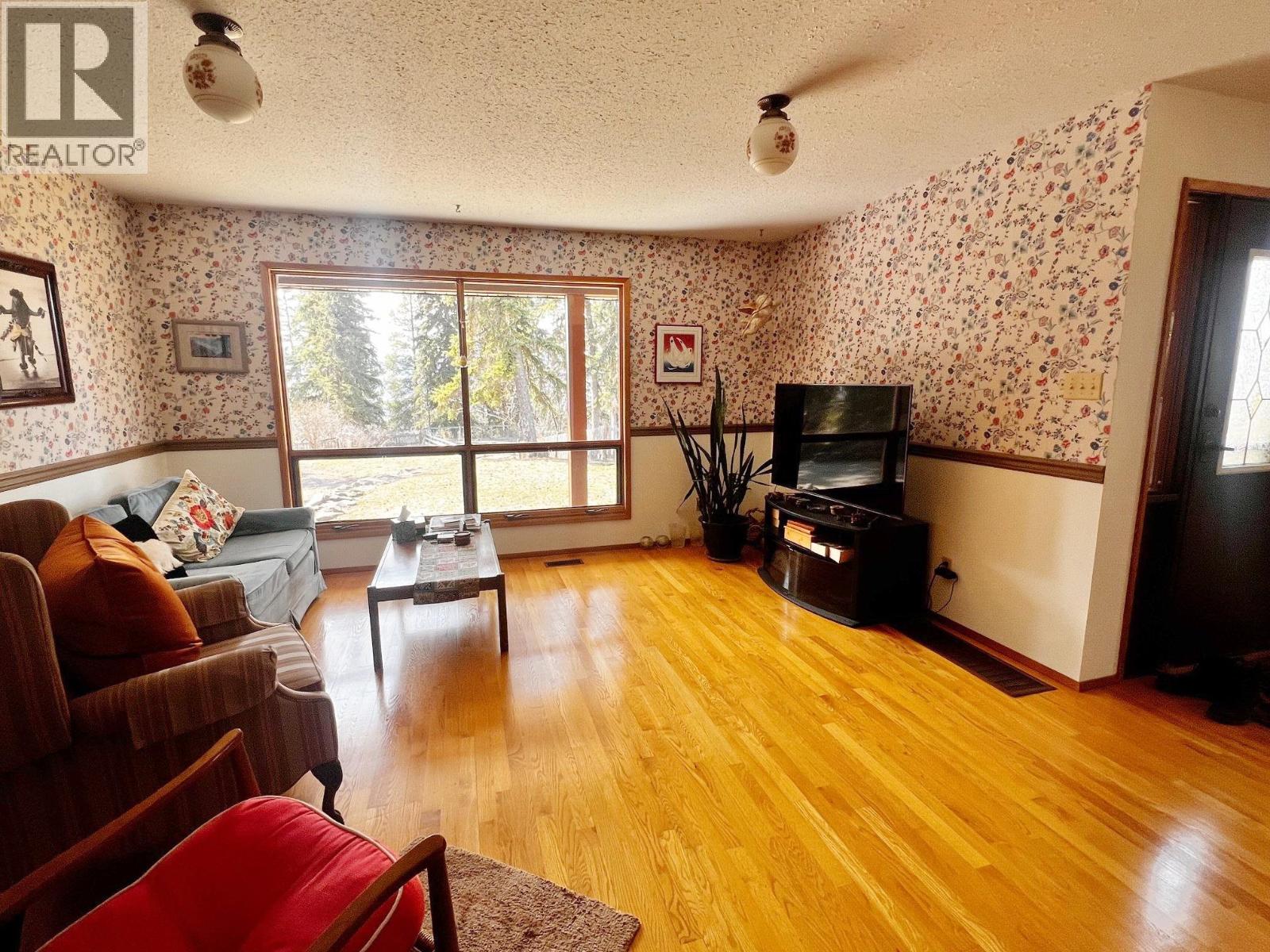 3170 MOUNTAINVIEW ROAD, Smithers