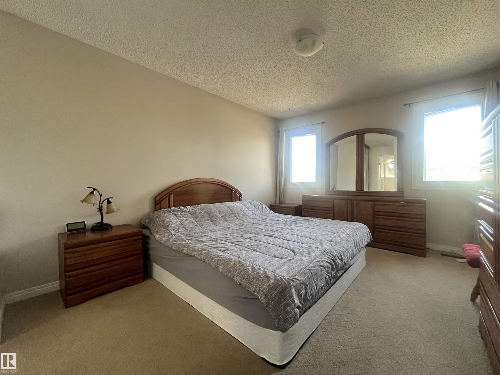 18160 96 AV NW, Edmonton
