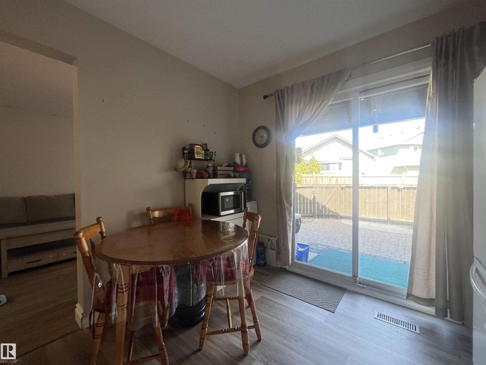 18160 96 AV NW, Edmonton