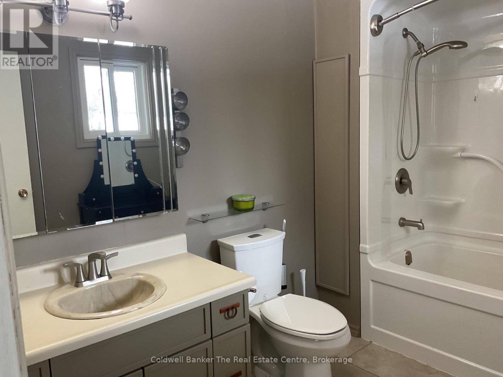 3 GLENDALE ROAD - 22