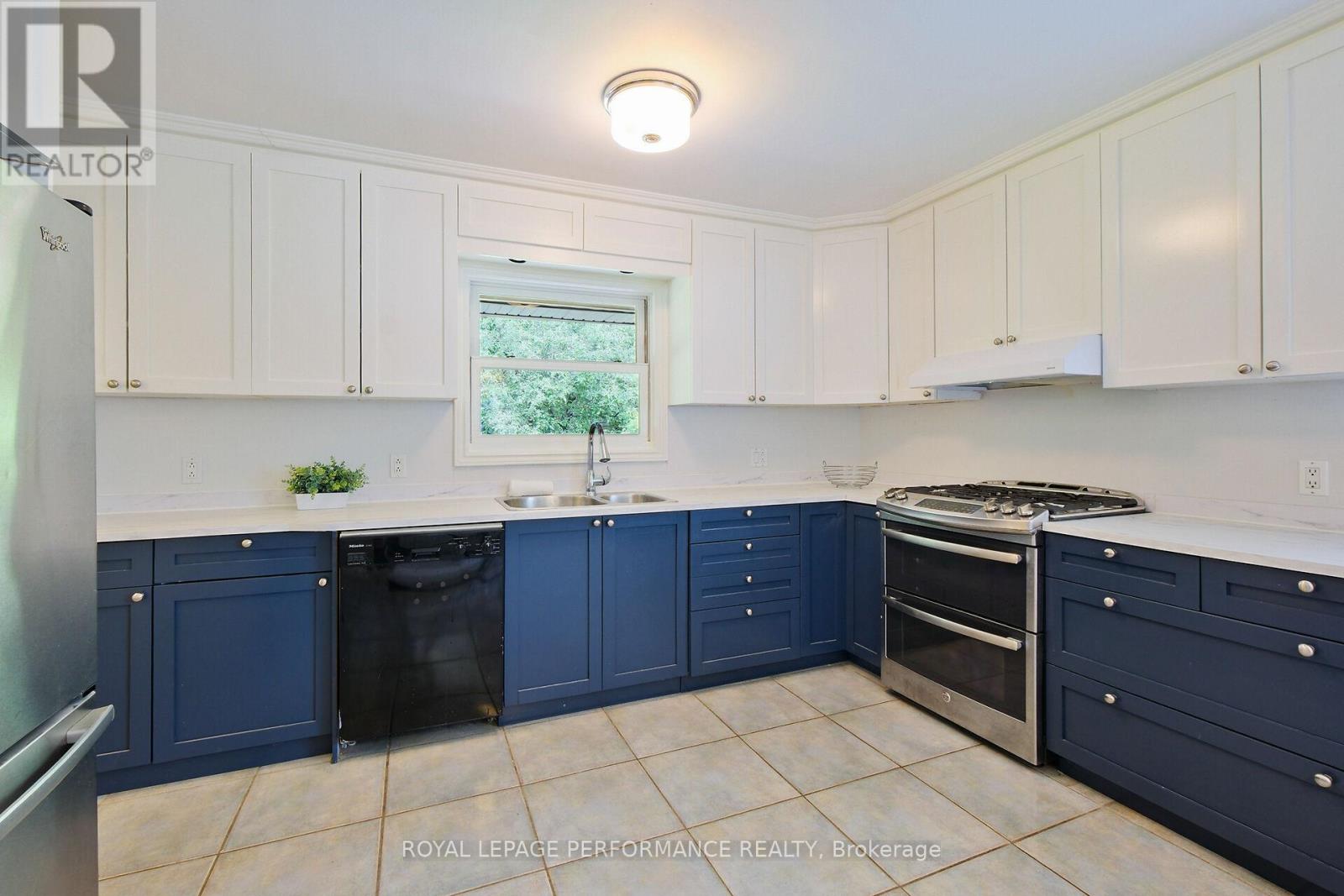 181 NORTHWESTERN AVENUE - 11