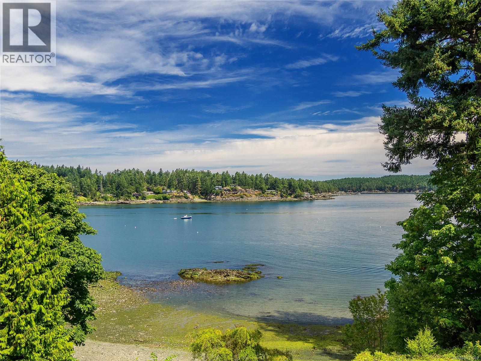 #302 2326 Harbour Rd - 46
