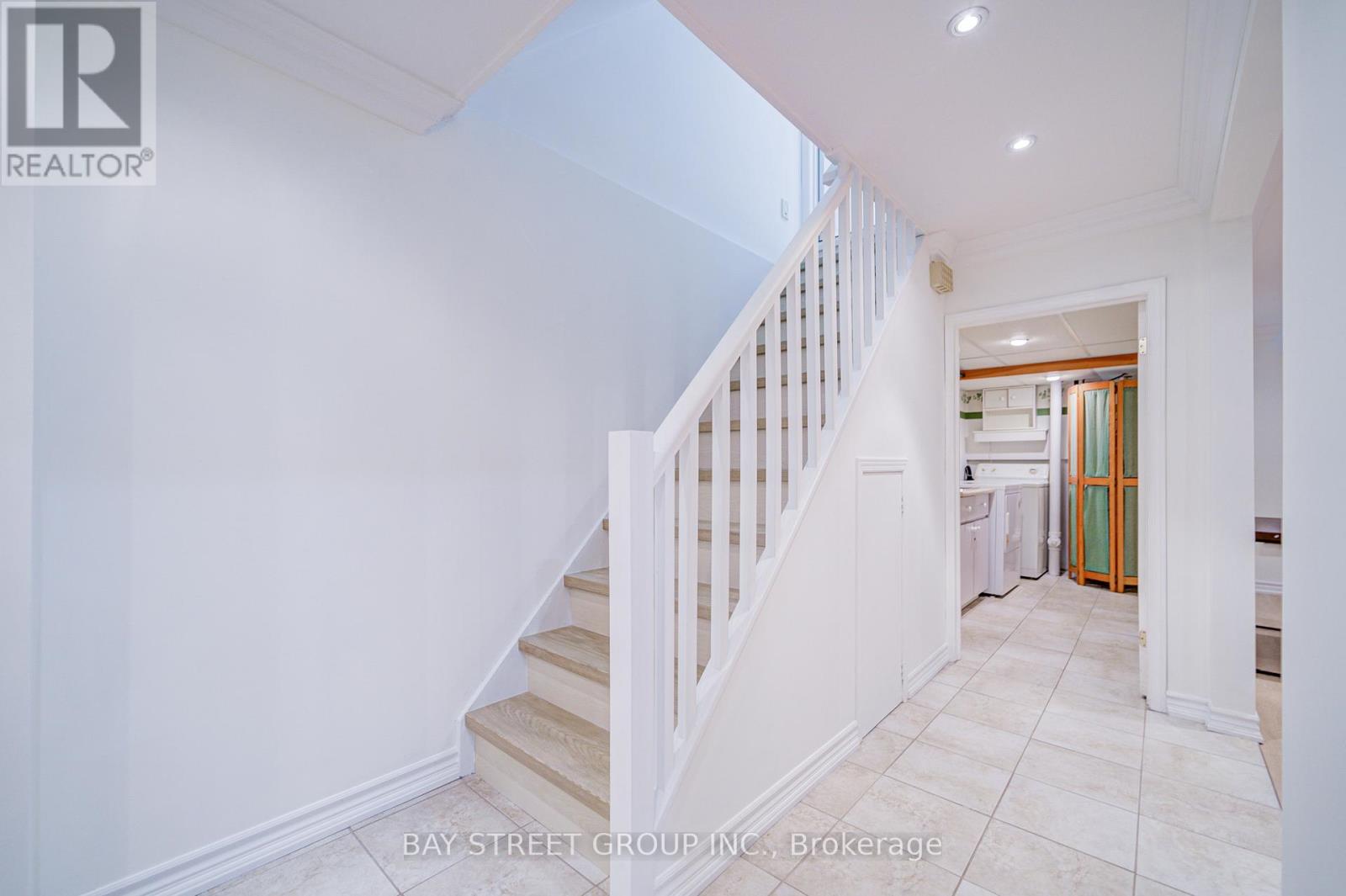 214 WILLIAM ROE BOULEVARD - 36