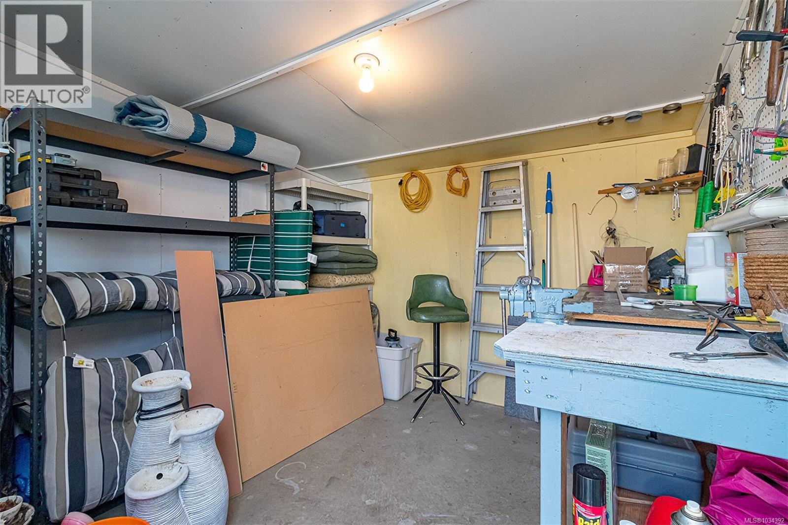 84 7583 Central Saanich Rd, Central Saanich