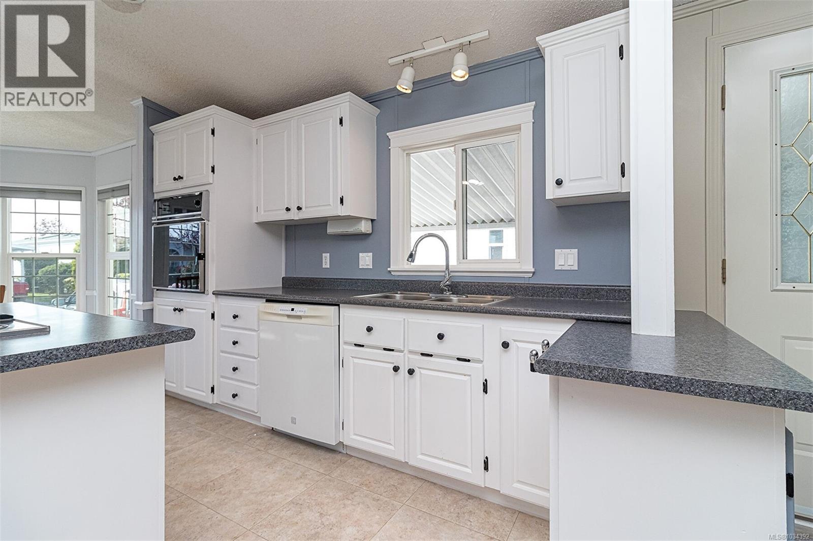 84 7583 Central Saanich Rd, Central Saanich