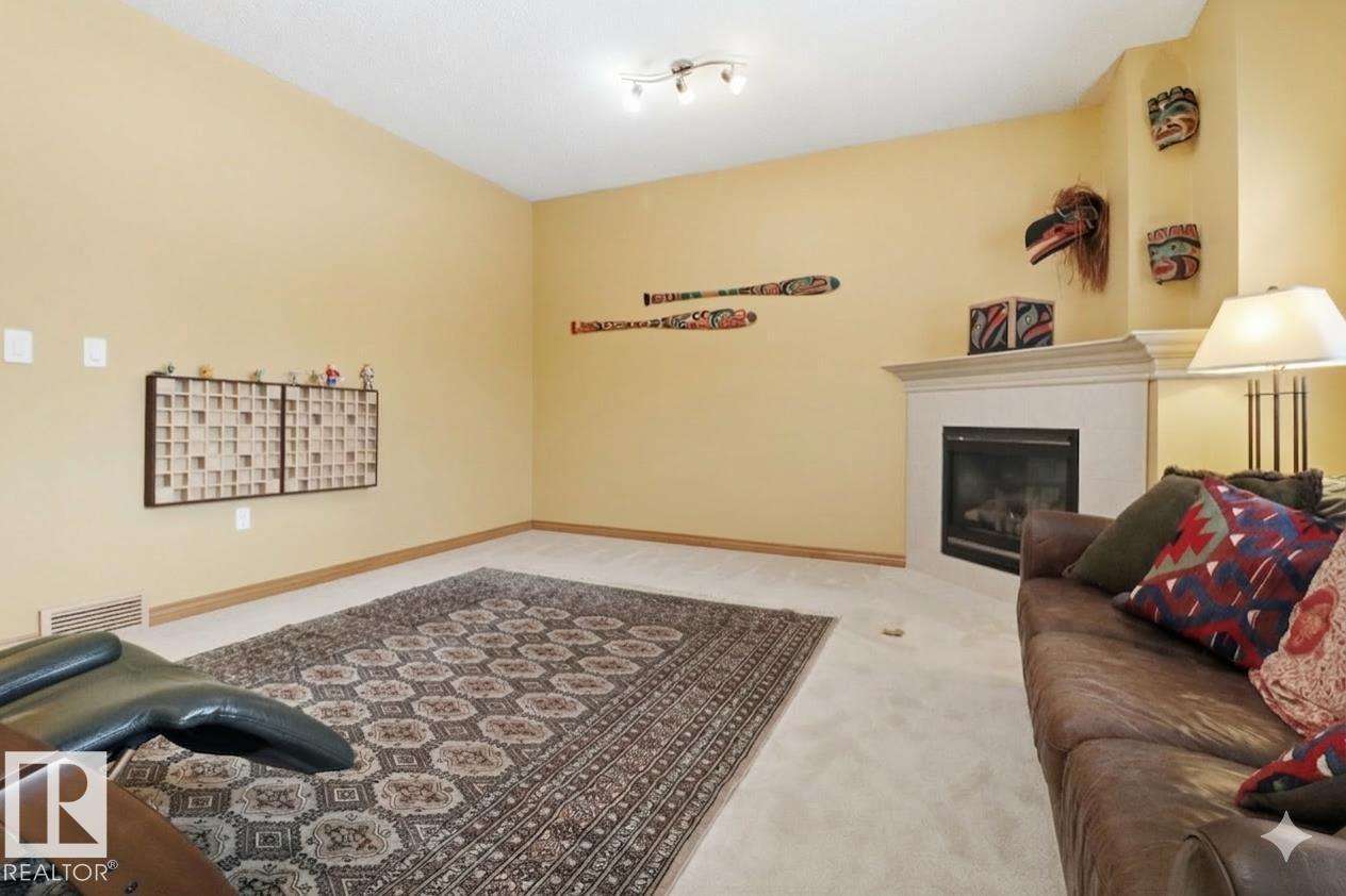8311 11 AV SW, Edmonton