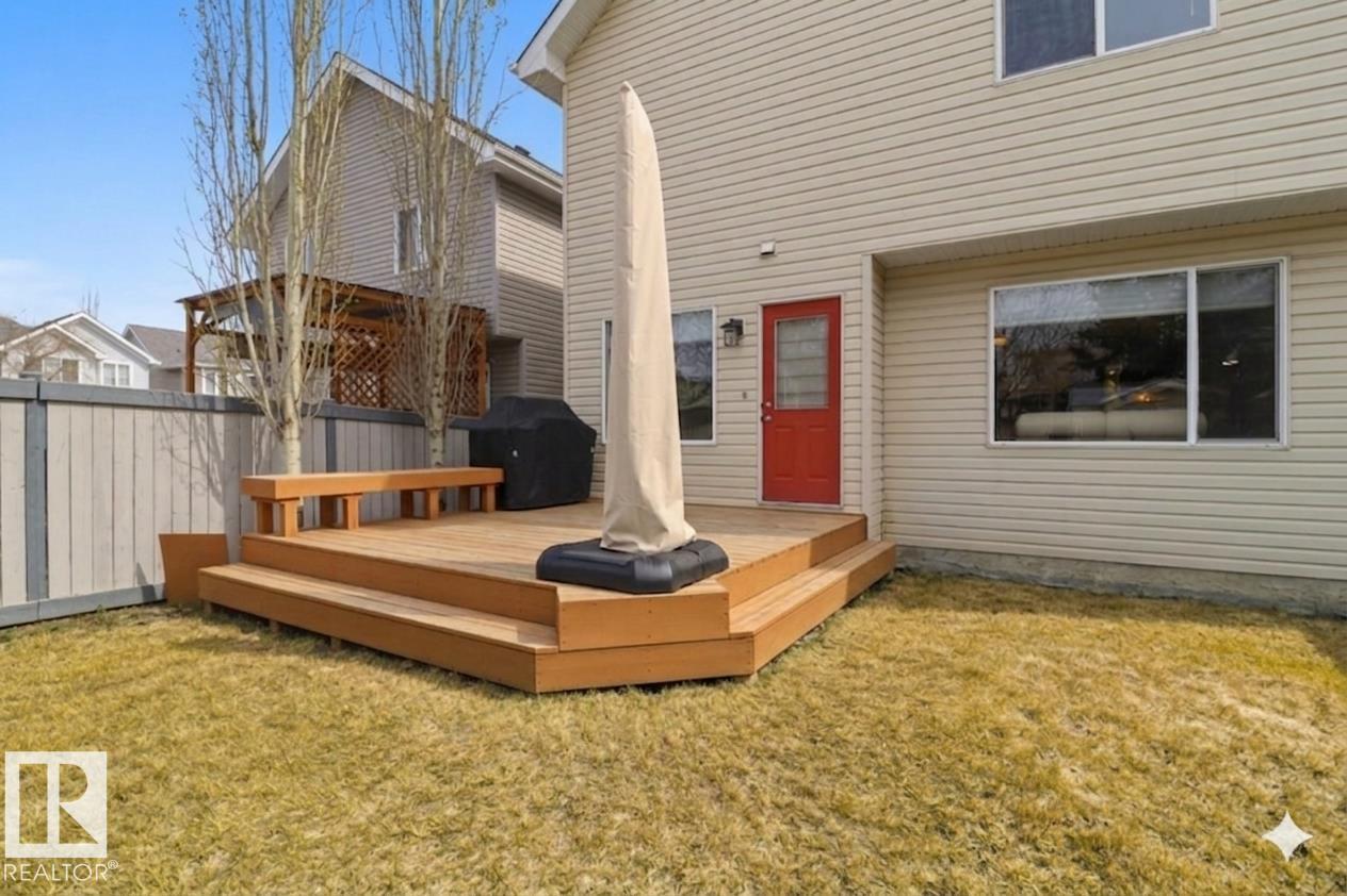 8311 11 AV SW, Edmonton