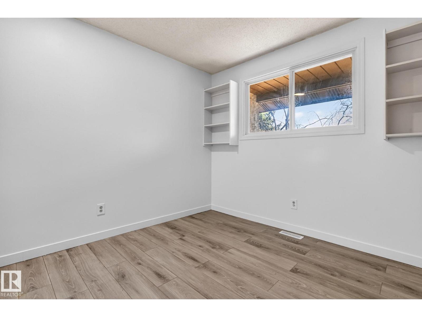18625 66 AV NW - 20