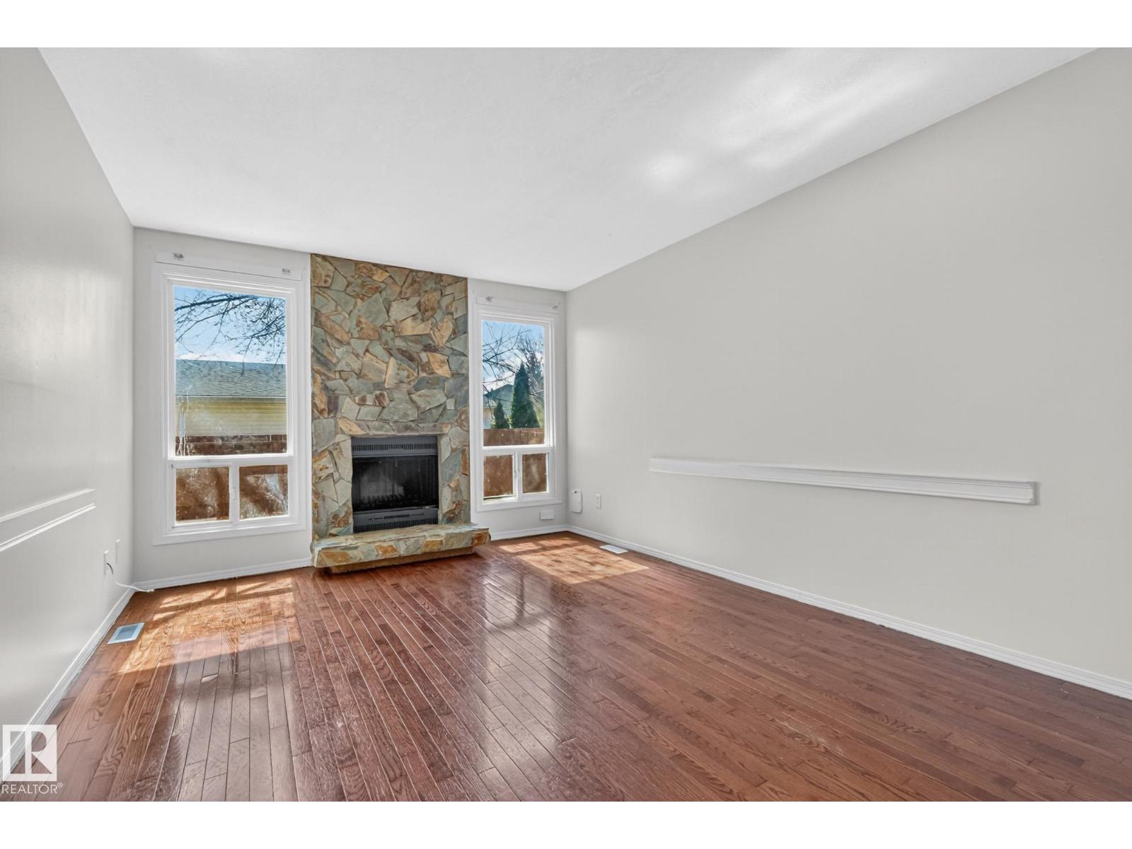 18625 66 AV NW - 9