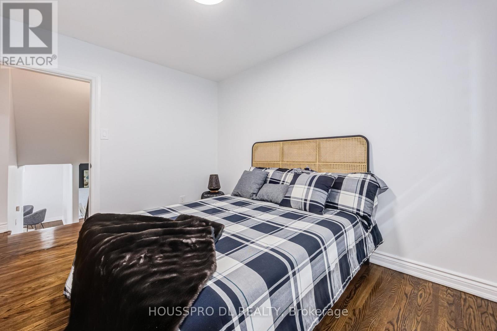 49 BOWERBANK DRIVE - 23