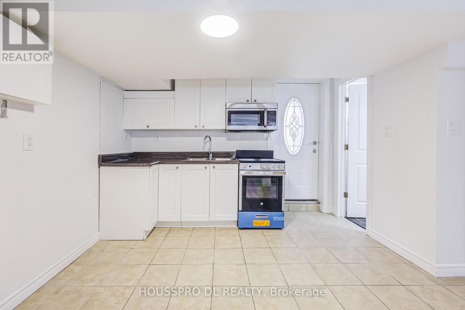 49 BOWERBANK DRIVE - 34