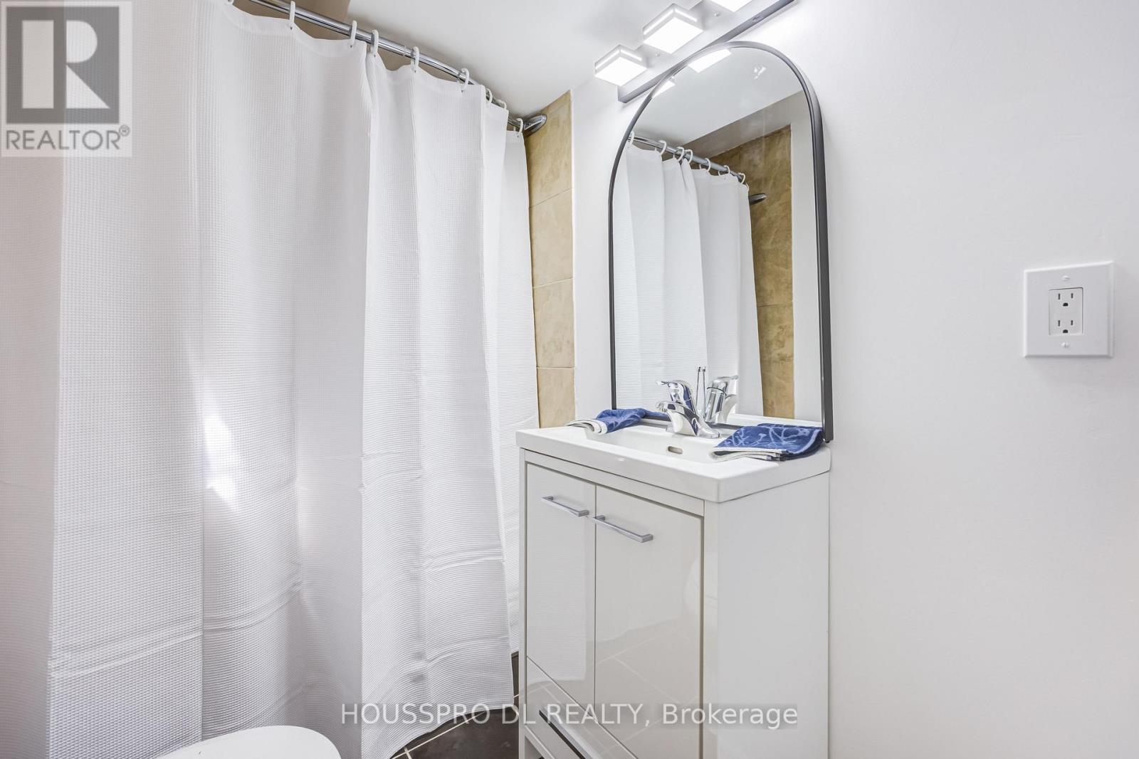49 BOWERBANK DRIVE - 37