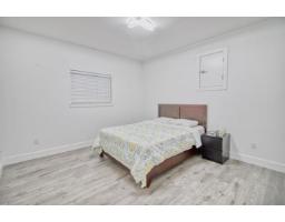 1892 King George Boulevard, Surrey, BC V4A5A1 Photo 9