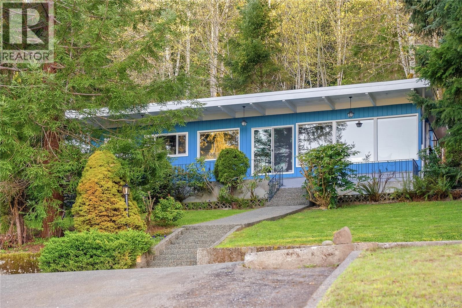 2994 Hillview Rd, Lantzville