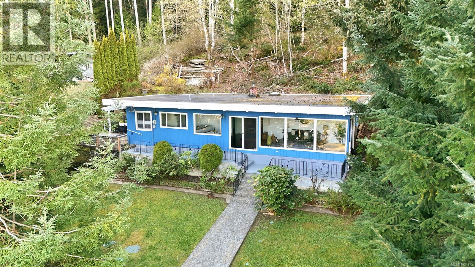 2994 Hillview Rd, Lantzville