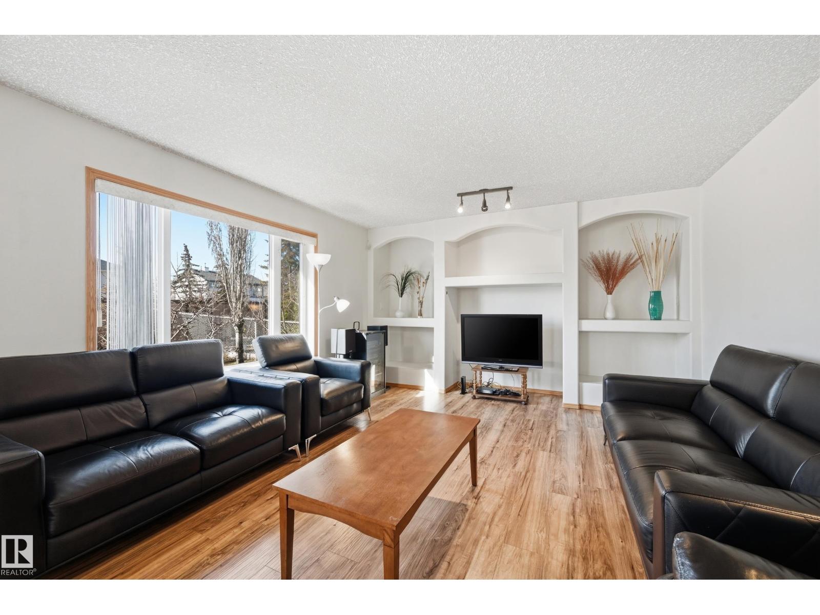 10331 156 AV NW, Edmonton