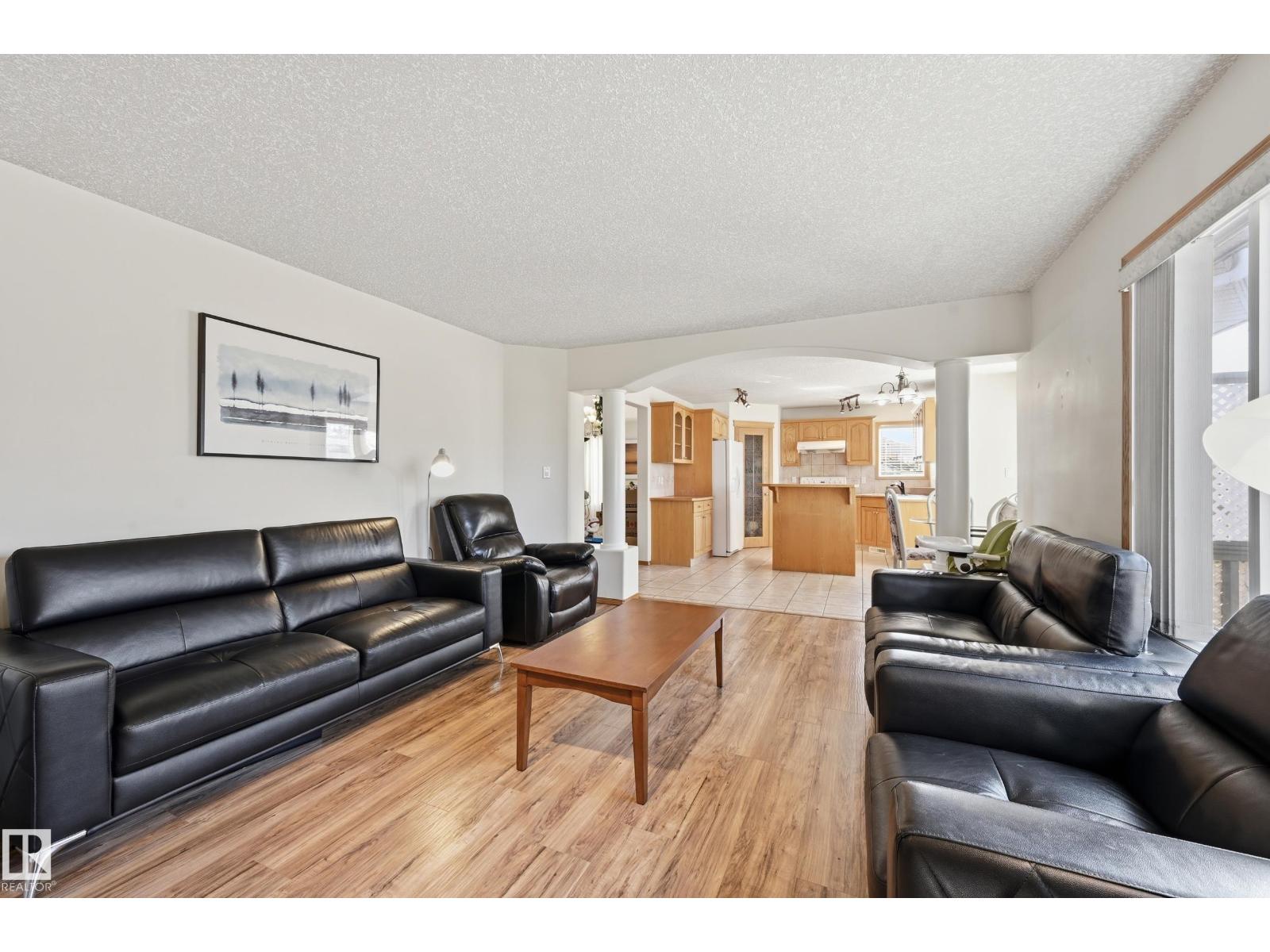 10331 156 AV NW, Edmonton