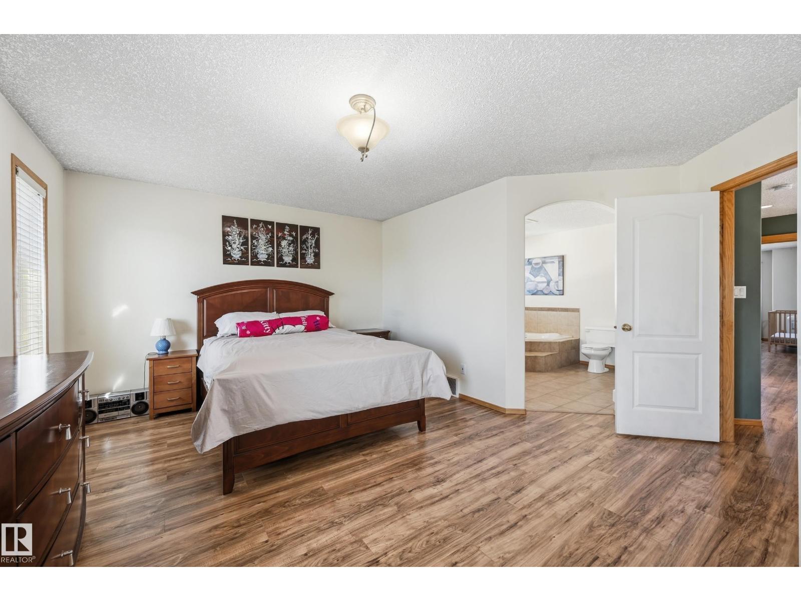 10331 156 AV NW, Edmonton