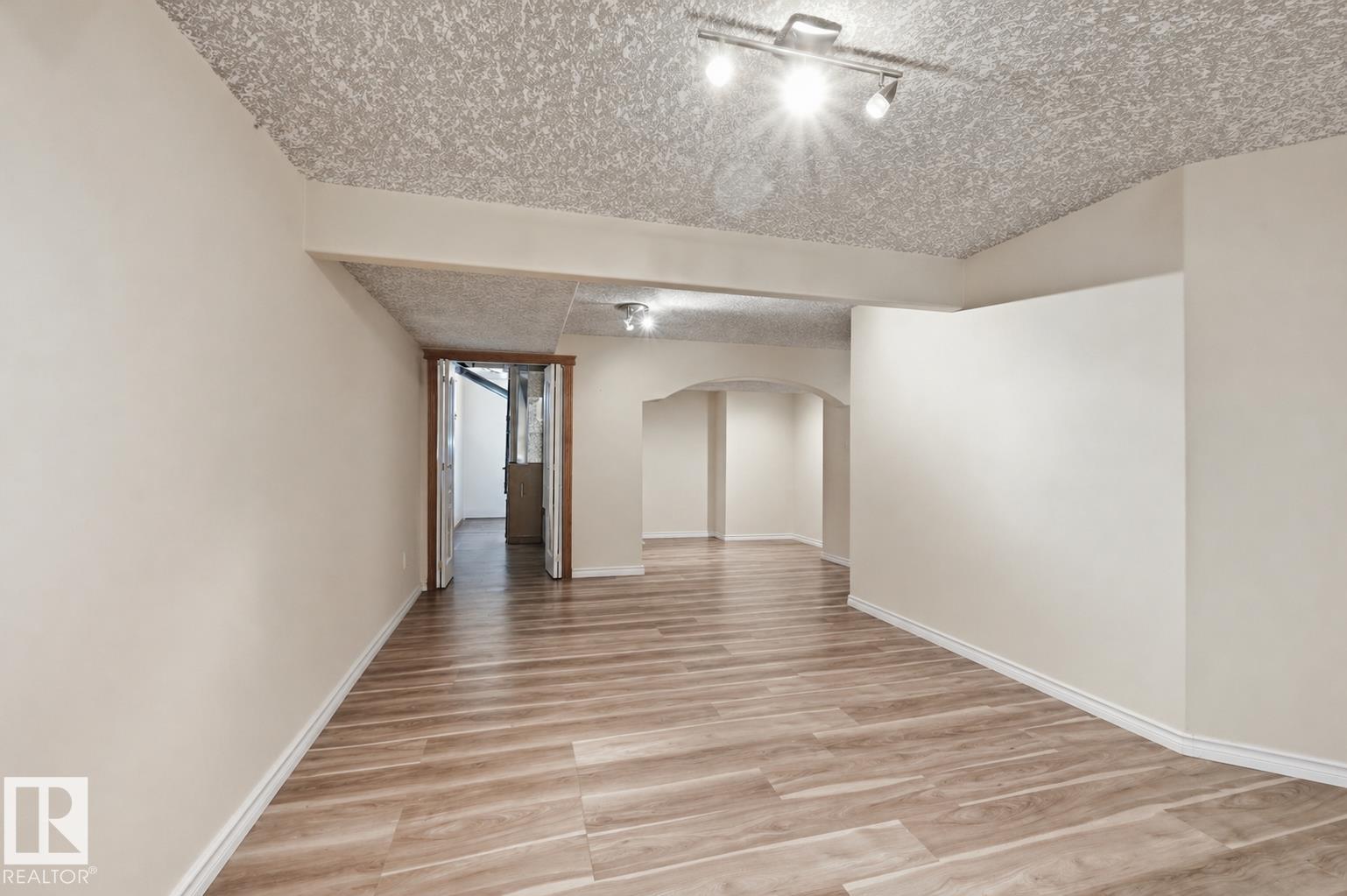 10331 156 AV NW, Edmonton
