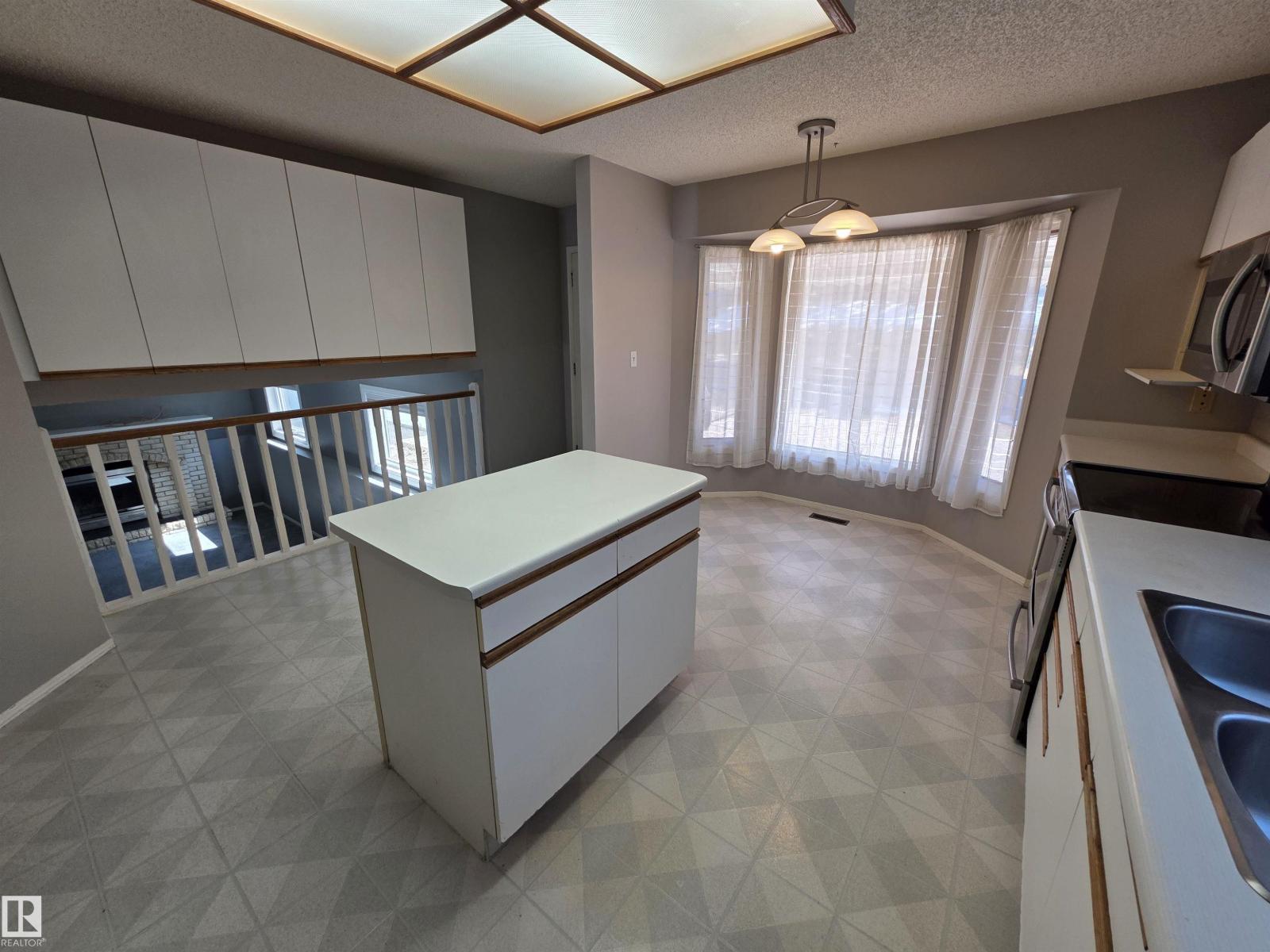 18911 80 AV NW NW, Edmonton
