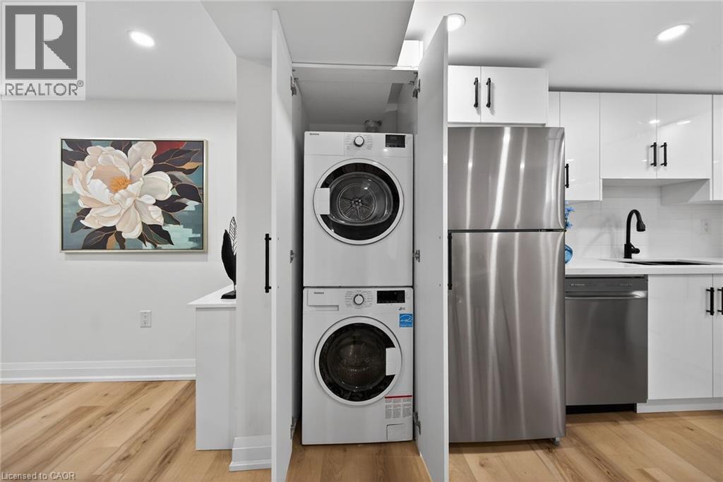 74 VICTOR Boulevard - 35